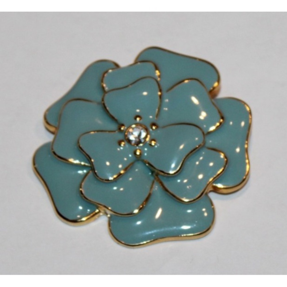 VTG enamel flower brooch pin gold tone w/ clear center rhinestone wedgewood blue